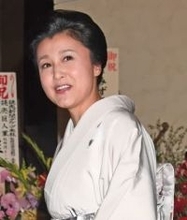 藤原紀香は〝スーパー梨園妻〟  愛之助語る贔屓筋へのふるまい、年１０回達筆「お礼状」