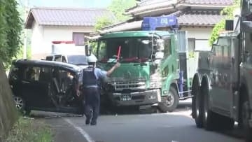 国道でトラックと軽乗用車が正面衝突　70代の女性が死亡　大分県日田市