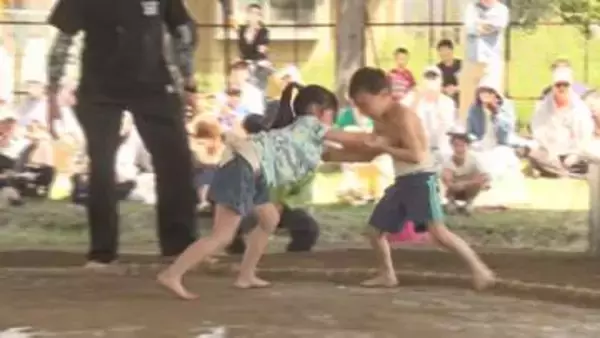 小さな力士たちの真剣勝負！70年以上続く伝統行事　上田市で「こどもすもう大会」120人余が参加【長野】
