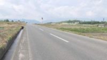 松本市の市道で車にはねられ48歳の男性が意識不明の重体　現場は見通しの良い直線道路【長野】