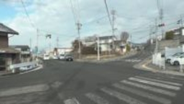 トラックとバイク衝突事故　バイクの男性がけが【長野・東御市】