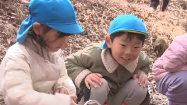 「ばいばーい！」園児がアマゴ稚魚を放流　川の大切さを知ってほしい【長野】