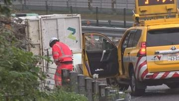 中央道上り線トラック横転　駒ヶ根ICと伊那ICの間で通行止め　※午後5時現在