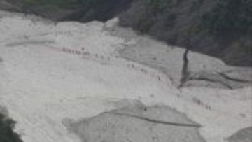 北アルプス白馬岳大雪渓で登山中に遭難　50代とみられる男性死亡　標高約2700メートル付近の現場は吹雪か【長野】
