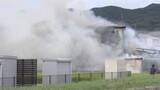 「【続報】岡谷市住宅3棟焼く火事　約6時間後に鎮火　火元とみられる住宅から1人の遺体見つかる　住人と連絡が取れず【長野】」の画像1