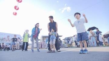 再びにぎわいを　長野市長沼地区で初の夏祭り　2019年の台風19号災害で甚大な浸水被害に見舞われる　地域のつながりを次世代へ　オリジナルのふくりん音頭も披露　子どもも大人も輪になって踊る【長野】