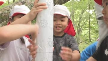 小学生が「竹あかり」作りに挑戦　放置竹林から伐採した地元の竹を使用　7月の七夕まつりで展示　温泉街の夜を照らす【長野】