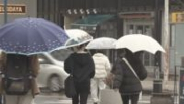 北部や中部山沿い・中部の平地などでも積雪の見込み　4日午前6時までの予想降雪量　大北地域の山沿い・平地・乗鞍上高地地域などで30センチ　松本・諏訪地域などで２０センチ　「特急あずさ」夕方から運休　小海線も運休や区間運休【長野】