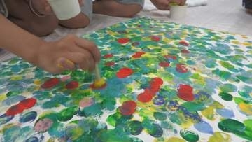 43人の力で世界に一つだけの作品　伊那市の発電所に飾る巨大アート　地元の児童が現代アーティスト越ちひろさんと制作【長野】