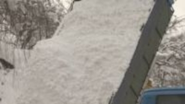 いいやま雪まつりに向けて雪像作りへ…雪の搬入始まる【長野】