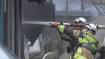 長野市中条で住宅全焼　家族３人が煙を吸って軽傷　出火原因調べる