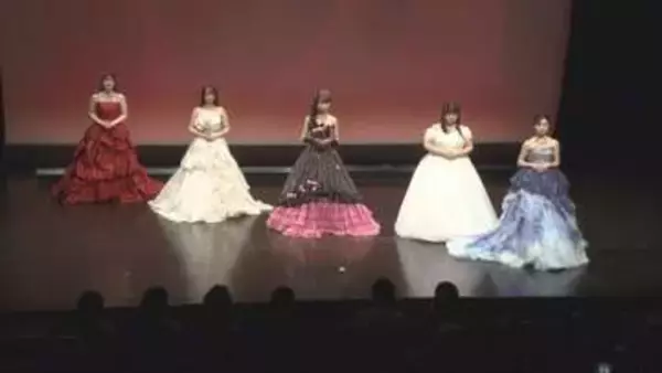 専門学校の学生がドレスショー　モデルにヘアメイク・ステージ演出も自分たちで…華やかなショーで会場を魅了【長野】