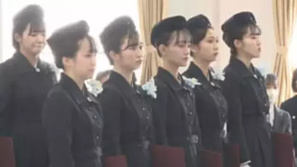 「看護師の卵」門出の日　看護専門学校で卒業式　「患者に寄り添える看護師になりたい」【長野】