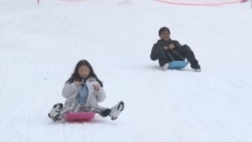 「たくさん楽しい」　白樺リゾート池の平スノーパーク今季の営業開始　家族連れなどが初滑り楽しむ【長野】