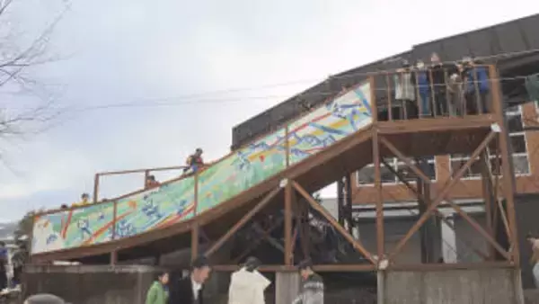 白馬北小のスキージャンプ台が復活　老朽化で使用できず修繕のため児童が募金活動など奮闘　地元住民にお披露目【長野】