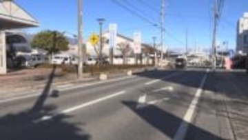 伊那市の市道交差点　道路横断中の62歳男性　車にはねられ意識不明の重体【長野】