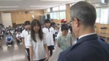 家族や地域の安全守るセーフティーリーダーに　小学６年生70人を任命　まずは学校や家庭から防犯意識高める【長野・松本市】