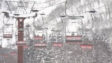 リフトで宙づり死亡　死因は窒息を原因とする低酸素脳症　リュックの腰のバックルがリフトに引っかかる【長野】