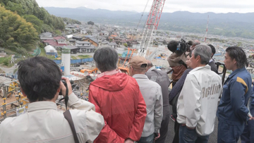 「リニア長野県駅」JR東海が工事現場を一望できる展望台を設置　地元住民らが見学「早く立体的に見えるように…」【長野・飯田市】