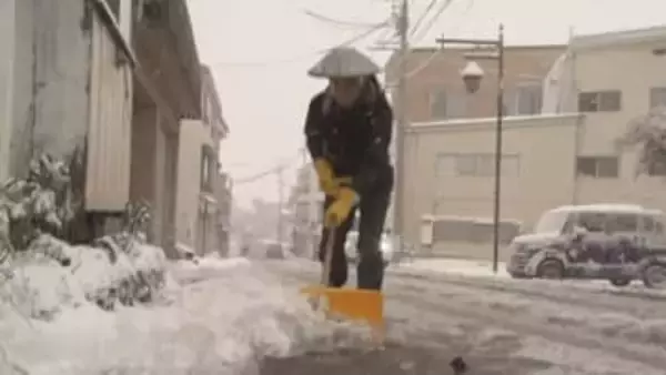 強い冬型の気圧配置　北部の山沿いを中心に雪　信濃町で25センチ　野沢温泉17センチ　12日午前10時時点