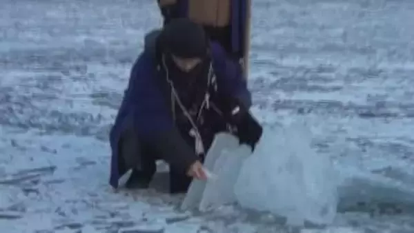 「諏訪湖！頑張れ！」寄せ氷の厚さ12センチに！　8シーズンぶりの御神渡り出現に期待【長野】