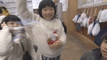 教室に元気な声響く　小中学校の始業式ピーク　３学期がスタート　冬休みの工作見せ合う【長野】