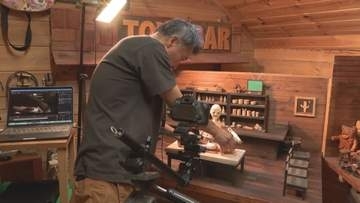 【特集】木の人形が生きているように動き出す　木祖村の工房で製作されるコマ撮り映画の舞台裏を追う　製作はおもちゃ作家の57歳男性　「木はすごい」「感触も良く、匂いもいい」　木に命を吹き込む挑戦で葛藤も【長野】