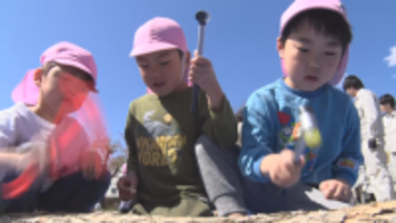 「トントントン」園児がシイタケの駒打ちに挑戦！「木育」の一環　来年春の収穫楽しみ【長野・辰野町】