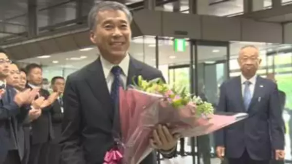 「市役所を風通しの良い組織に…」伊那市・吉田浩之新市長が初登庁「職員は市民とのコミュニケーションを図って」【長野】