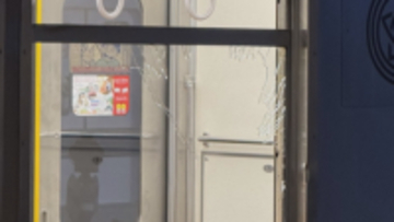 【長野電鉄・3人死傷事故】座席に散らばるガラス片　事故後の列車内画像を公開　運輸安全委員会「原因分析に時間要する」【長野・須坂市】