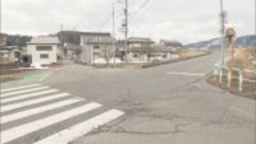 火事現場に向かうためサイレン鳴らし緊急走行中　消防車と軽乗用車が出合い頭に衝突　けが人なし　信号機のない交差点　消防車側に一時停止の標識【長野・飯山市】