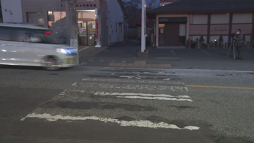 下校途中だったか…横断歩道を渡っていた小学５年生の女子児童２人はねられ軽傷　乗用車運転の72歳の女を現行犯逮捕【長野】