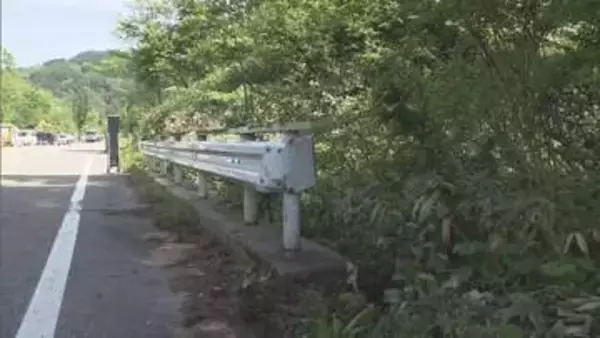 大町市の県道で車が橋の欄干に衝突　車に乗っていた女性（82）が重体　運転の息子（56）は重傷　現場は見通しの良い下り坂の直線道路【長野】