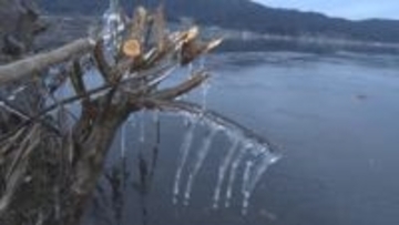 県内冷え込み強く寒い朝　諏訪湖では厚さ８ミリの氷　御神渡りの出現に期待【長野】