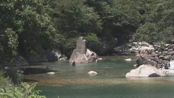 川遊び中の水難防止を　レジャースポット・阿寺渓谷で警察が啓発活動　水難事故はすでに去年に並ぶ　大人もライフジャケットの着用を【長野】