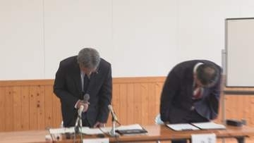 生徒がカメラを見つける　中学校教諭の男(25)を逮捕　市教委などが会見を開き謝罪　着替え中の10代女性を隠し撮りしようとした疑い【長野】