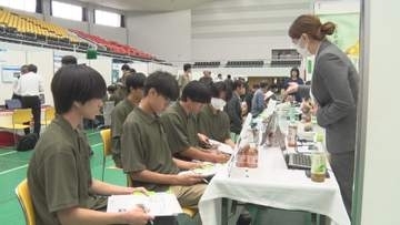 ものづくりの魅力を学ぶフェア　松本地域にある企業の技術や製品を知ってほしい　58社が出展し強みなどをアピール　高校生にとっては進路を考えるきっかけに【長野】