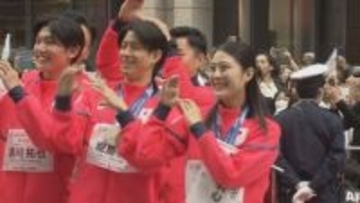 「また4年後頑張ろうという気持ちに」　ミラノ・コルティナ大会　五輪とパラリンピック選手が都内でパレード　長野県関係選手も参加【長野】