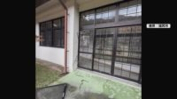 塩尻市の楢川小中学校　窓の格子と網戸が壊される　近くにクマの足跡　発見には至らず　注意呼び掛け【長野】