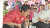 「五輪メダリスト渡部暁斗さん　地元でラストジャンプ　ジャンプ台に向かうリフトは子どもたちの力で発電　「風に乗っていいジャンプができた」【長野・白馬村】」の画像1