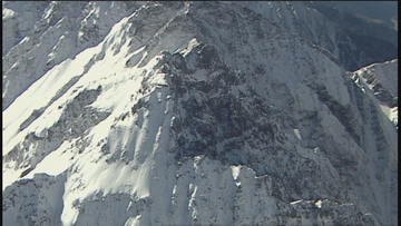 山スキーで雪崩を誘発し登山者死亡させた疑いでスキーヤーを書類送検【長野・北アルプス北穂高岳】