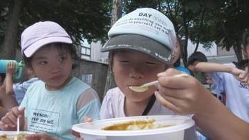 「まじでうまい！」夏休みの子どもたちに大好評！学童クラブでカレーの昼食ふるまう　保護者の負担軽減にも【長野】