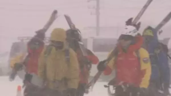 バックカントリー遭難の外国籍の男女4人は自力で下山　救助隊は吹雪の中 捜索行う　外国人のバックカントリースキー遭難1月だけで6件9人【長野・小谷村】
