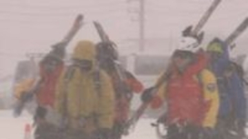バックカントリー遭難の外国籍の男女4人は自力で下山　救助隊は吹雪の中 捜索行う　外国人のバックカントリースキー遭難1月だけで6件9人【長野・小谷村】