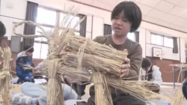 「健康で長生きできますように…」地域の伝統をつなぐ　上田市で小学生が「わら馬」作り【長野】