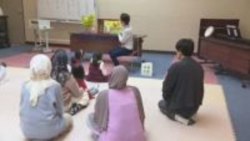 絵本の読み聞かせや歌を通して日本語学ぶ／市民団体「ＩＮＥ」／外国にルーツ持つ親子対象に教室開く【岡山】