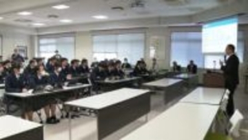 大事な判断「自分で出来るようになって」／岡山ＲＣ／岡山東商業高校で職業講座【岡山】