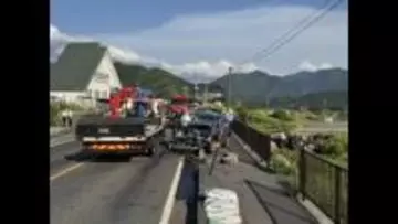 【速報】ミキサー車と衝突　乗用車運転の男性が重体　鳥取・八頭町の国道29号