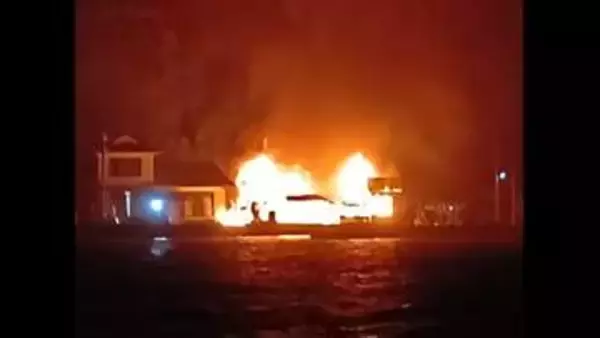 浜田市の住宅火災で隣接する空き家と倉庫も全焼…強風で激しく燃え上がり類焼　遺体の身元確認急ぐ（島根）