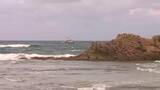 「【続報】浦富海岸で水難事故…10代男性3人流され1人が行方不明　海保が夜間も捜索継続　（鳥取）」の画像1